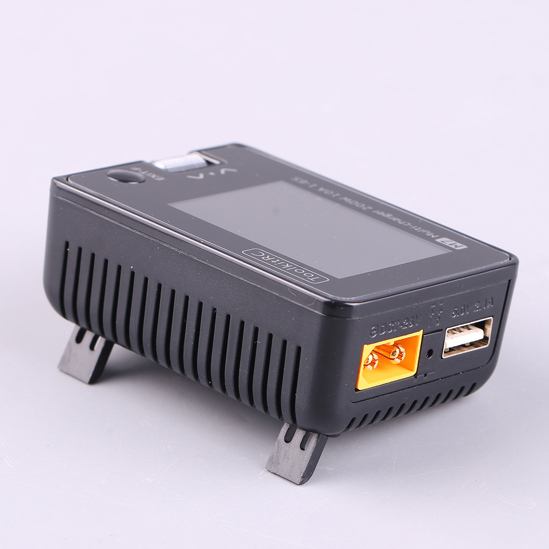 ToolkitRC M7 200W 10A Caricaba - Lipo Battery 6S recensione e prezzo