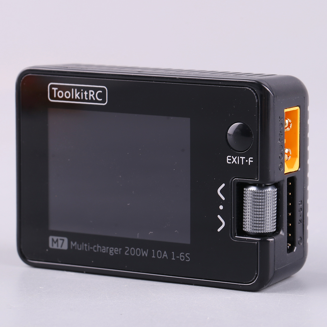 ToolkitRC M7 200W 10A Caricaba - Lipo Battery 6S recensione e prezzo